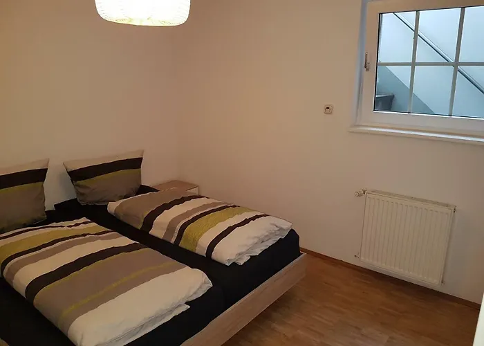 Wohnen Im Souterrain Einer Villa