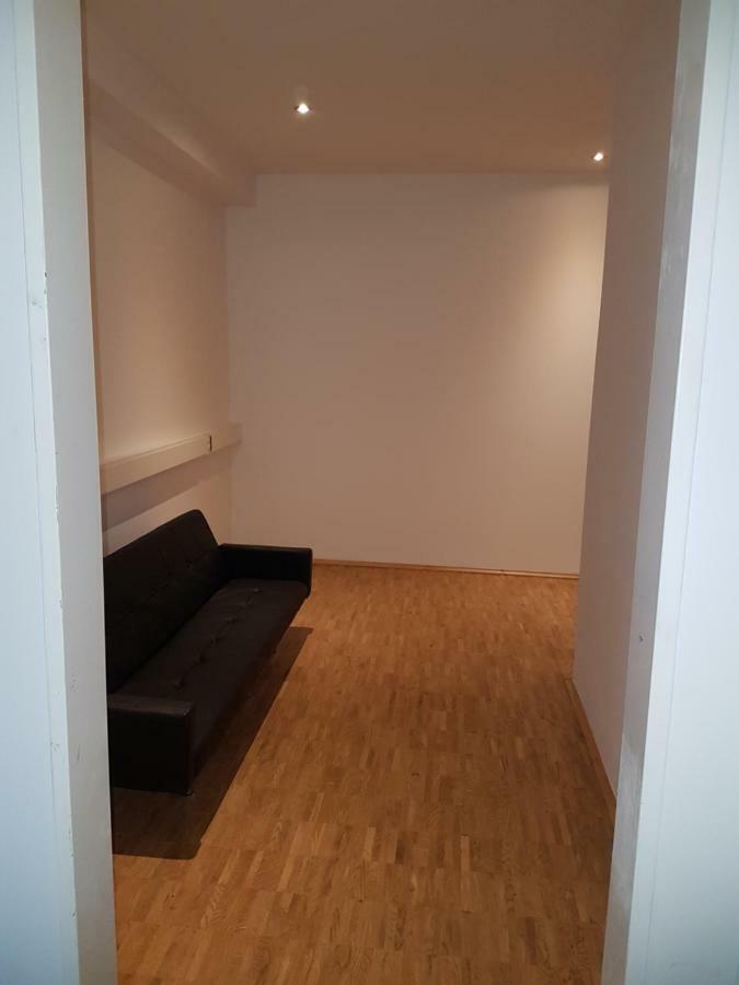 Apartment Wohnen Im Souterrain Einer